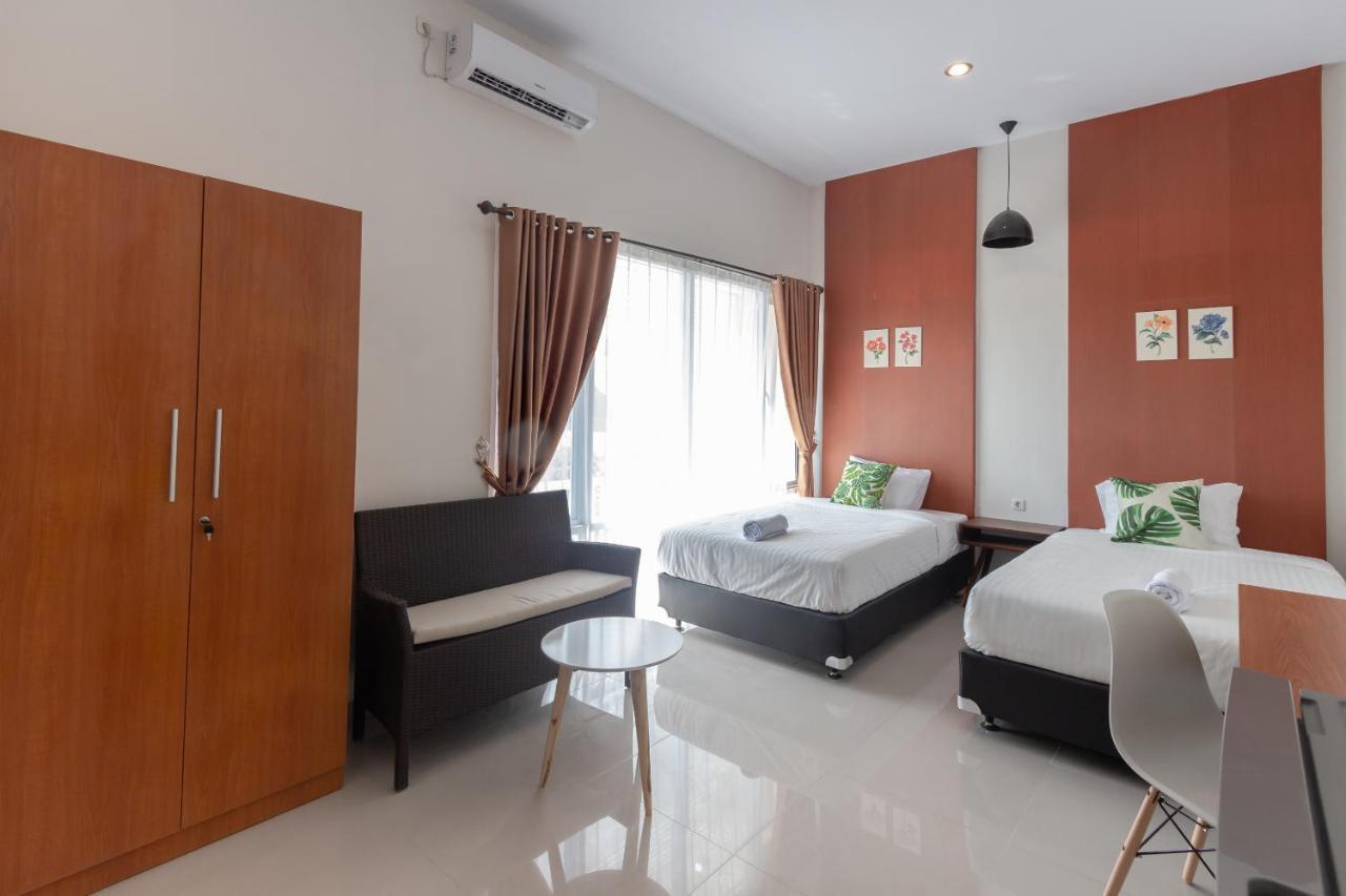 Omah Manis Hostel Yogyakarta Bagian luar foto