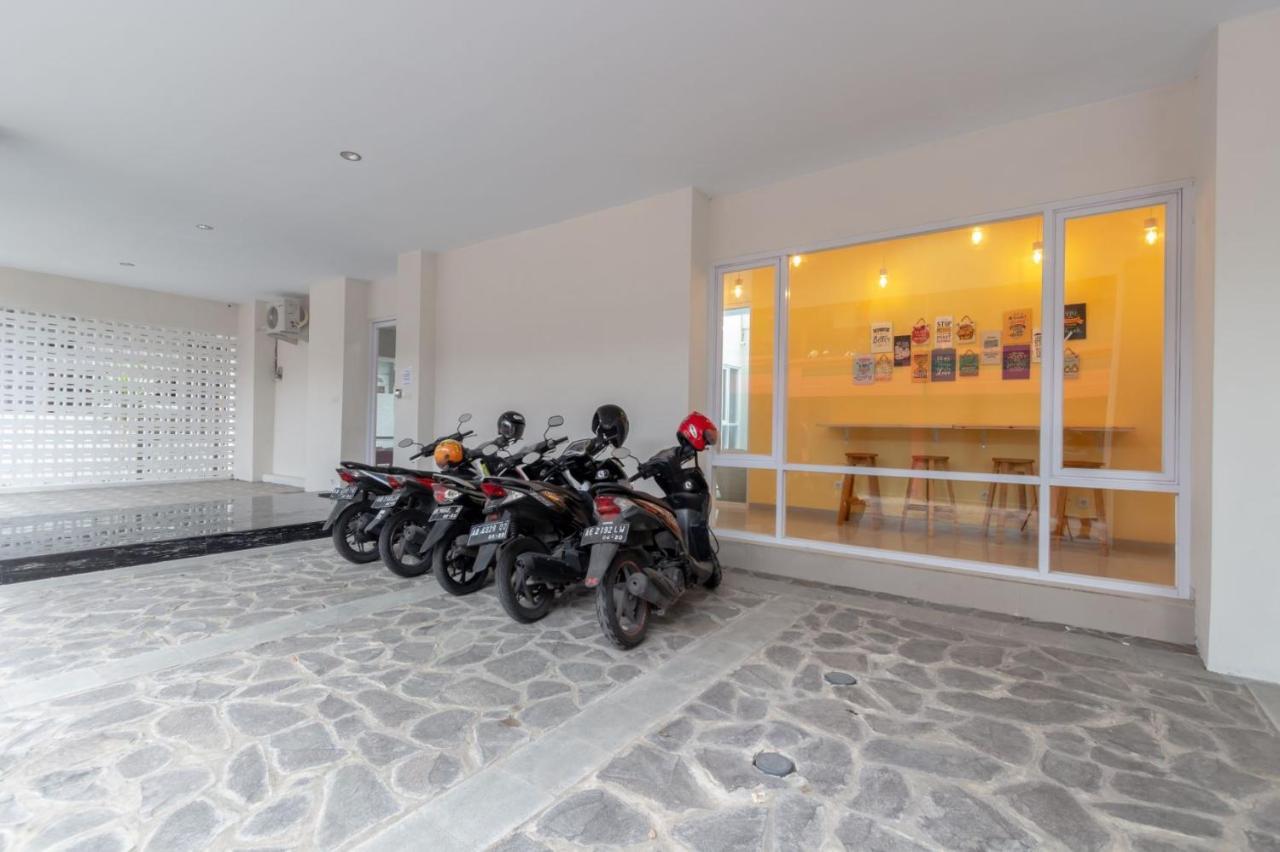 Omah Manis Hostel Yogyakarta Bagian luar foto