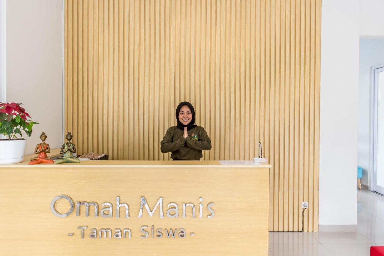 Omah Manis Hostel Yogyakarta Bagian luar foto